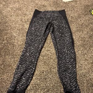 lululemon athletica Leggings with Geometric Black and Gray Design